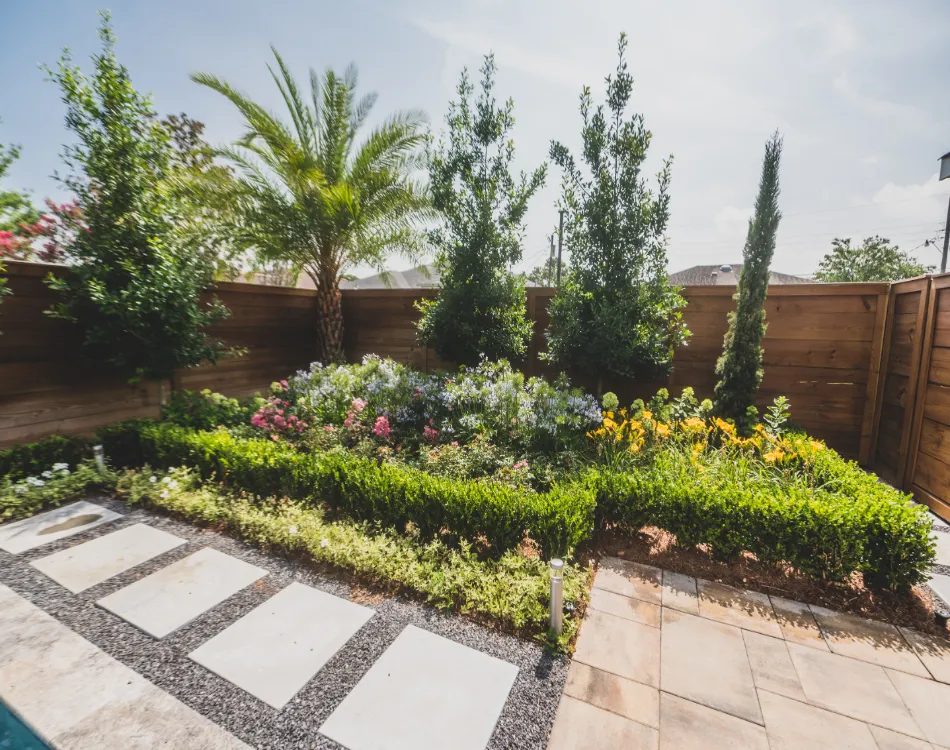 beautiful front yard landscape