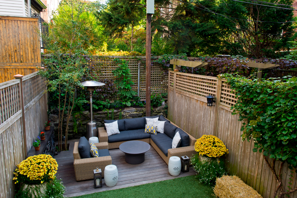 smart low maintenance backyard landscaping ideas