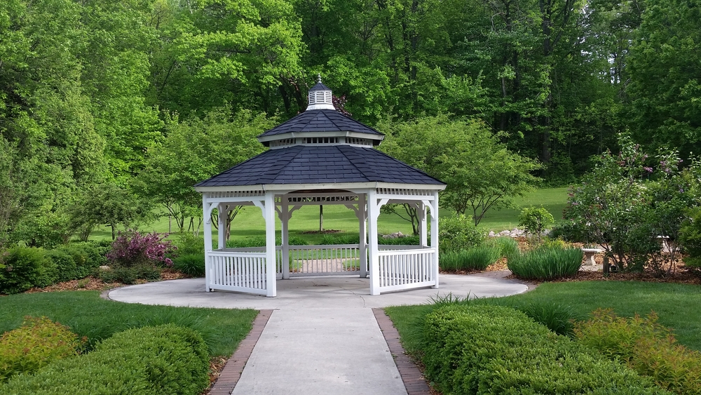 pergola vs gazebo